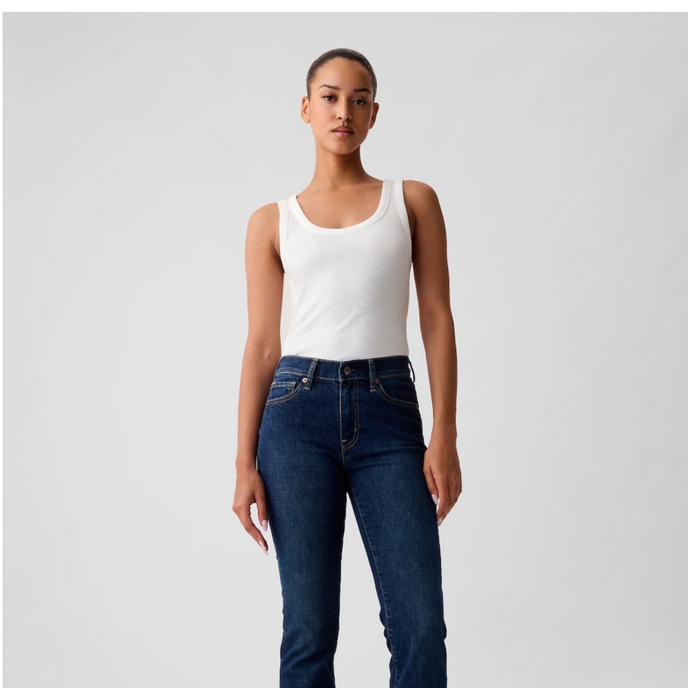 Authentic Gap 1969 2 pairs perfect boot women’s size 29 dark jeans
